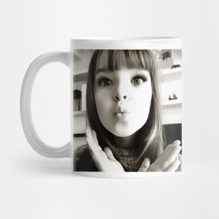 Girl with the big eyes Mug